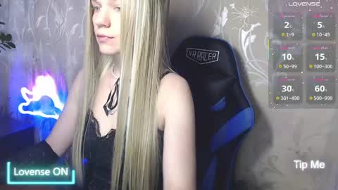 Caroline Fox online show from 05.16.26