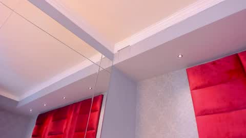 Kasandra Hall online show from 04.21.26