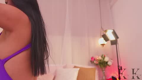 Snapshot of kassia_kim chatting on 05.19.26 Kassia online show from 05.19.26