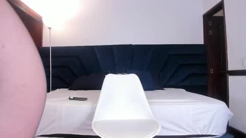 kat online show from 10.14.25