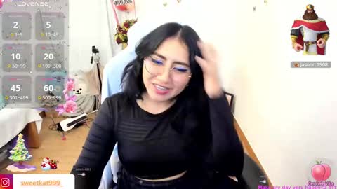 Snapshot of kat_ly_chan chatting on 12.19.24 Kat       online show from 12.19.24