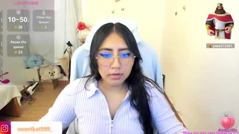 Snapshot of kat_ly_chan chatting on 02.11.25 Kat       online show from 02.11.25