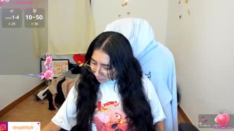 Snapshot of kat_ly_chan chatting on 10.17.25 Kat       online show from 10.17.25