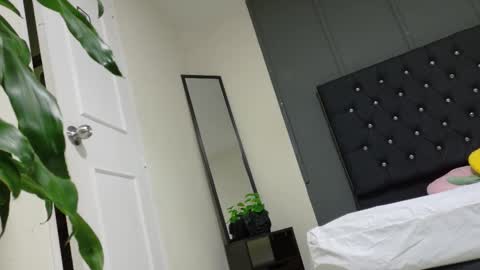 kataaleya__12 online show from 12.02.25