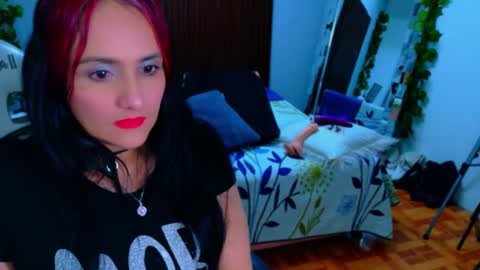 Snapshot of kataleya_29 chatting on 07.28.26 kate online show from 07.28.26