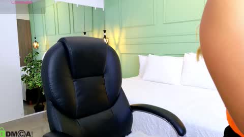 Snapshot of kataliina_18 chatting on 03.12.26 Kat online show from 03.12.26