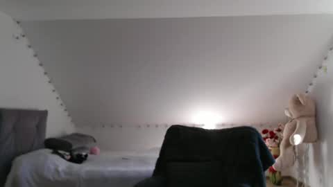 Katalleya online show from 12.19.24