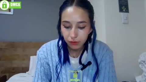Snapshot of katara_a chatting on 01.05.25 Maca online show from 01.05.25
