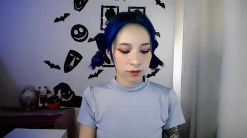 Snapshot of katara_a chatting on 10.13.25 Maca online show from 10.13.25