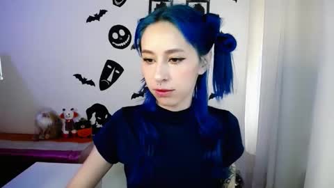 Snapshot of katara_a chatting on 10.20.25 Maca online show from 10.20.25