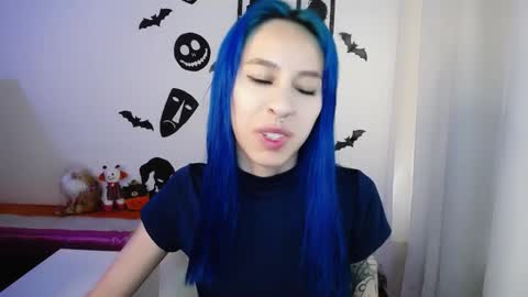 Snapshot of katara_a chatting on 10.26.25 Maca online show from 10.26.25