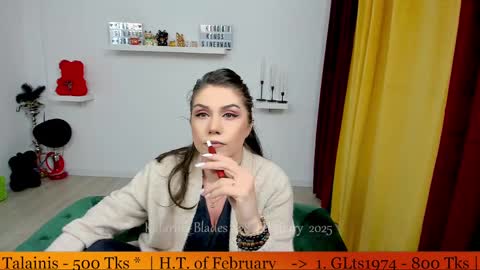 Snapshot of katarina_blades chatting on 02.28.25 online show from 02.28.25