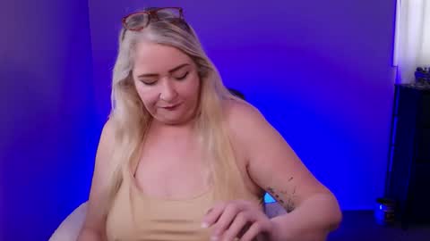 Snapshot of katdsinclair chatting on 03.01.26 Kat D Sinclair online show from 03.01.26