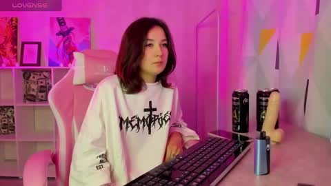 Snapshot of kate_evel chatting on 12.08.24 kate evel online show from 12.08.24