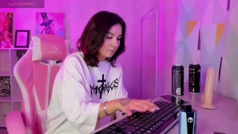 Snapshot of kate_evel chatting on 12.08.24 kate evel online show from 12.08.24