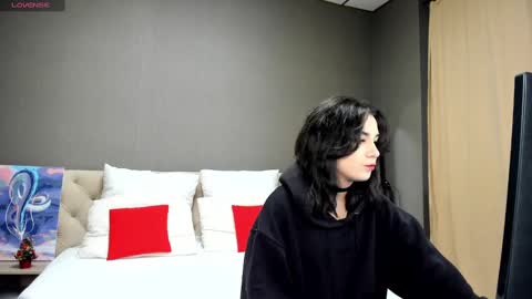 Snapshot of kate_evel chatting on 02.07.25 kate evel online show from 02.07.25