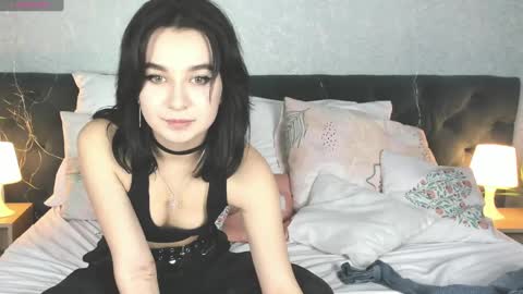 Snapshot of kate_evel chatting on 02.20.25 kate evel online show from 02.20.25