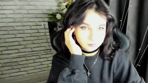 Snapshot of kate_evel chatting on 02.25.25 kate evel online show from 02.25.25