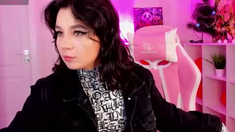 Snapshot of kate_evel chatting on 03.04.25 kate evel online show from 03.04.25