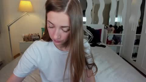 kate_redgar online show from 03.03.25