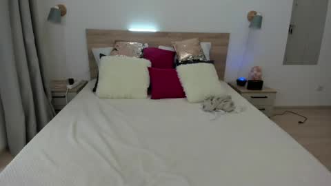 kate_redgar online show from 05.01.26
