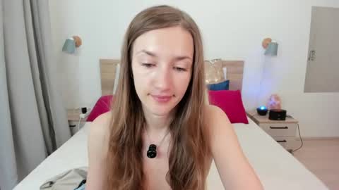 Snapshot of kate_redgar chatting on 06.21.26 kate_redgar online show from 06.21.26