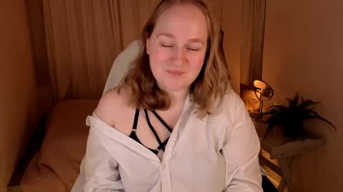 Kate   Follow me dear  online show from 05.18.26