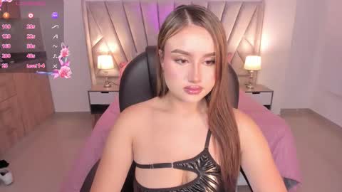 Snapshot of kate_rous chatting on 11.02.25 kate_rous online show from 11.02.25