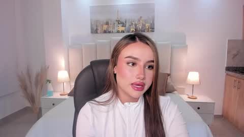 Snapshot of kate_rous chatting on 12.01.25 kate_rous online show from 12.01.25