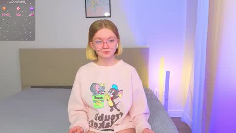 katebunnys online show from 02.17.26