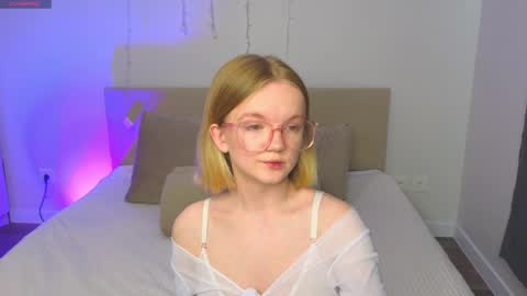 katebunnys online show from 04.15.26