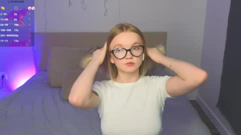 katebunnys online show from 04.23.26