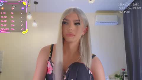 Snapshot of katebxtch chatting on 12.13.25 Kate online show from 12.13.25