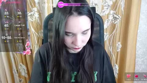 Snapshot of katecrash chatting on 11.14.25 YourKate online show from 11.14.25