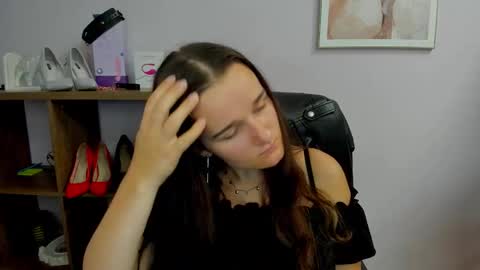 Snapshot of katedesire chatting on 09.21.25 Kate online show from 09.21.25