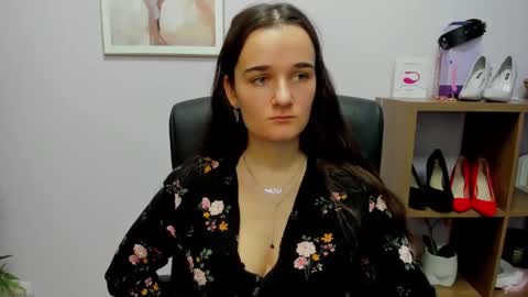 Snapshot of katedesire chatting on 11.29.25 Kate online show from 11.29.25