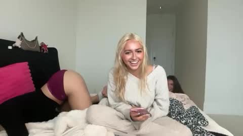 Snapshot of kateharperr chatting on 11.16.25 kateharperr online show from 11.16.25