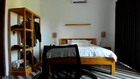 Kate new profile same me undercostruction online show from 04.25.26