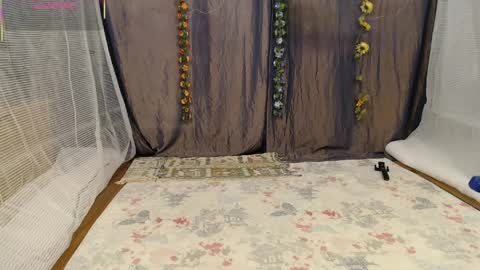 katelinpepperworth online show from 04.05.26