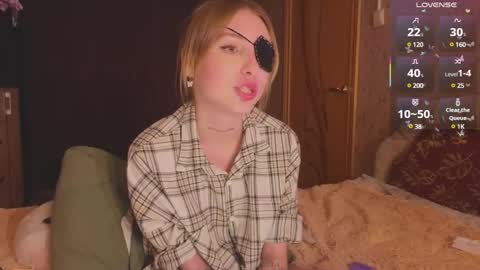 Snapshot of kateslil chatting on 02.12.25 Kate online show from 02.12.25