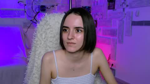 katewillows online show from 04.25.26