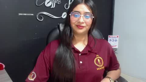 Call me Lau  online show from 05.05.26