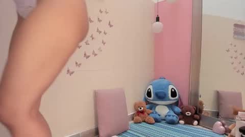 Snapshot of kathe_vergara chatting on 09.22.25 kathe online show from 09.22.25