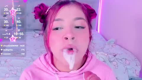 Snapshot of kathia_saenz chatting on 12.21.24 Kathia  online show from 12.21.24