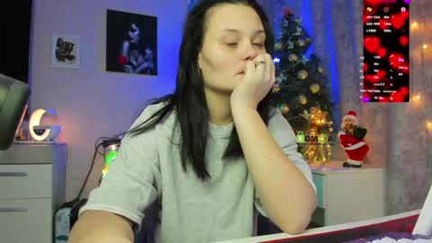 Snapshot of kathiekat chatting on 12.19.24 Kathie online show from 12.19.24