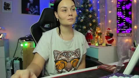 Snapshot of kathiekat chatting on 12.28.24 Kathie online show from 12.28.24