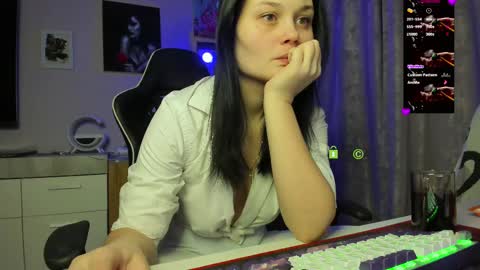 Snapshot of kathiekat chatting on 03.01.25 Kathie online show from 03.01.25