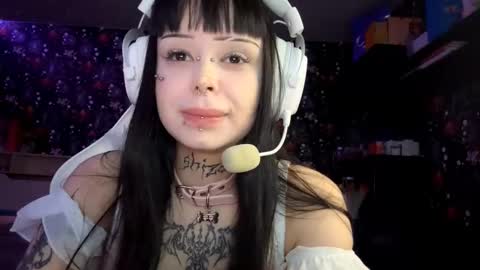 Snapshot of kathimatayoshi chatting on 03.08.26 Luna online show from 03.08.26