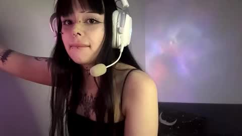 Snapshot of kathimatayoshi chatting on 03.30.26 Luna online show from 03.30.26