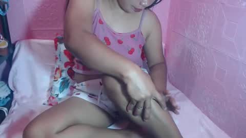 Snapshot of kathleen_gem chatting on 09.18.25 kathleen online show from 09.18.25